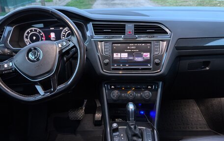 Volkswagen Tiguan II, 2017 год, 2 740 000 рублей, 27 фотография