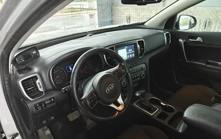 KIA Sportage IV рестайлинг, 2017 год, 2 100 000 рублей, 3 фотография