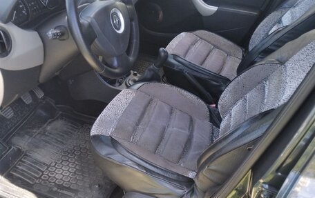 Renault Logan I, 2013 год, 570 000 рублей, 2 фотография