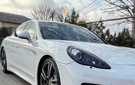 Porsche Panamera II рестайлинг, 2011 год, 2 500 000 рублей, 1 фотография
