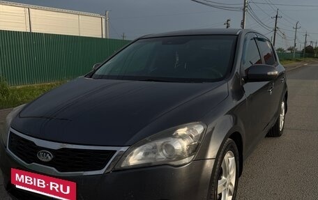 KIA cee'd I рестайлинг, 2010 год, 650 000 рублей, 2 фотография