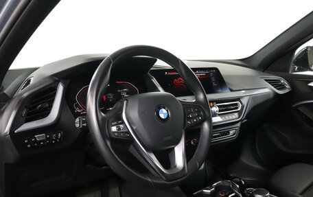 BMW 1 серия, 2021 год, 3 499 000 рублей, 13 фотография