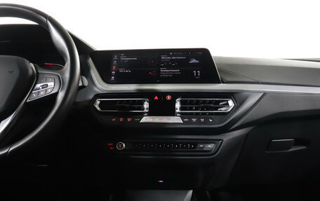 BMW 1 серия, 2021 год, 3 499 000 рублей, 14 фотография