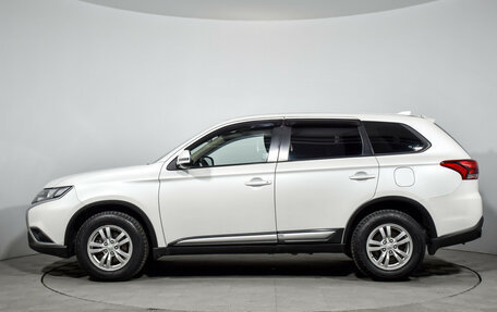 Mitsubishi Outlander III рестайлинг 3, 2019 год, 2 450 000 рублей, 8 фотография
