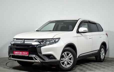 Mitsubishi Outlander III рестайлинг 3, 2019 год, 2 450 000 рублей, 1 фотография