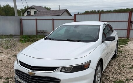 Chevrolet Malibu IX, 2016 год, 1 200 000 рублей, 2 фотография