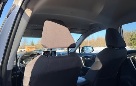 Toyota RAV4, 2021 год, 3 600 000 рублей, 13 фотография