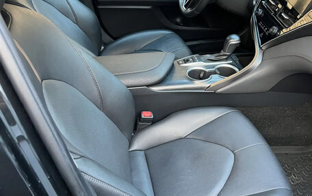 Toyota Camry, 2023 год, 3 950 рублей, 6 фотография