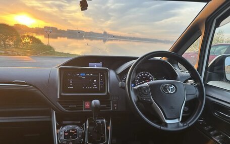 Toyota Esquire I, 2018 год, 2 300 000 рублей, 12 фотография