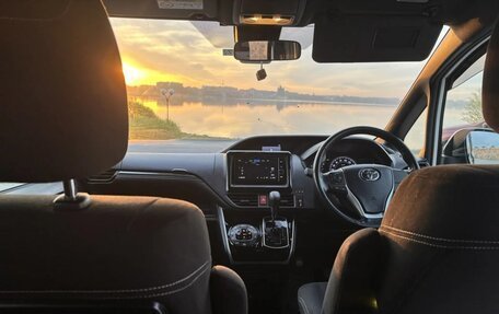 Toyota Esquire I, 2018 год, 2 300 000 рублей, 14 фотография