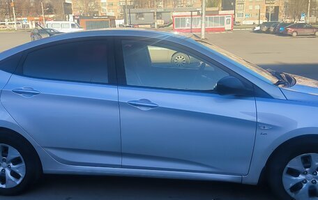 Hyundai Solaris II рестайлинг, 2016 год, 1 250 000 рублей, 3 фотография