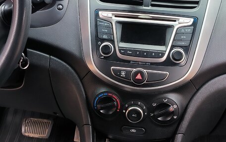 Hyundai Solaris II рестайлинг, 2016 год, 1 250 000 рублей, 10 фотография