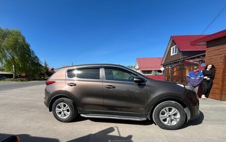 KIA Sportage IV рестайлинг, 2018 год, 2 000 000 рублей, 9 фотография