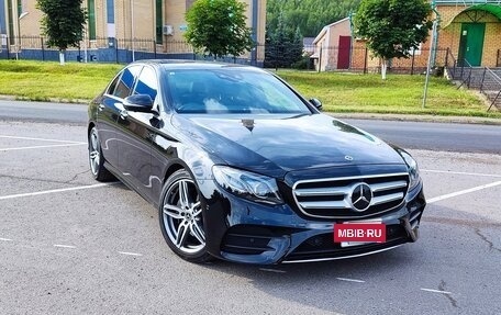 Mercedes-Benz E-Класс, 2019 год, 2 690 000 рублей, 9 фотография