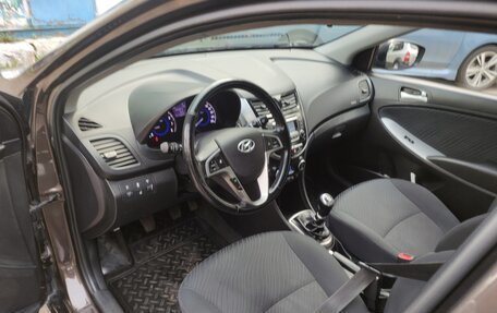 Hyundai Solaris II рестайлинг, 2015 год, 1 190 000 рублей, 13 фотография