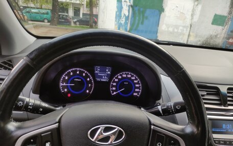 Hyundai Solaris II рестайлинг, 2015 год, 1 190 000 рублей, 10 фотография