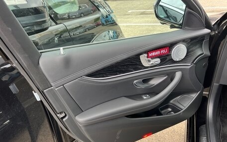 Mercedes-Benz E-Класс, 2019 год, 2 690 000 рублей, 26 фотография