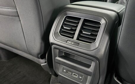 Volkswagen Tiguan II, 2023 год, 4 290 000 рублей, 10 фотография