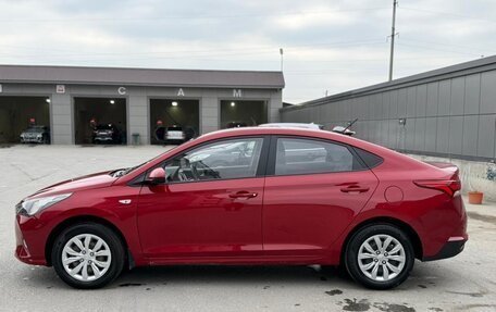 Hyundai Solaris II рестайлинг, 2021 год, 1 000 000 рублей, 4 фотография