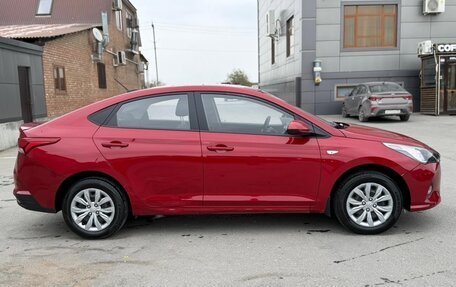 Hyundai Solaris II рестайлинг, 2021 год, 1 000 000 рублей, 3 фотография