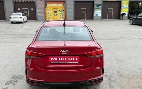Hyundai Solaris II рестайлинг, 2021 год, 1 000 000 рублей, 2 фотография