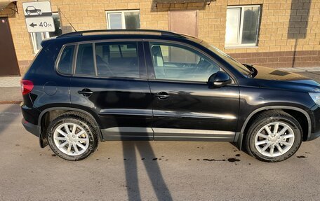 Volkswagen Tiguan I, 2009 год, 999 999 рублей, 3 фотография