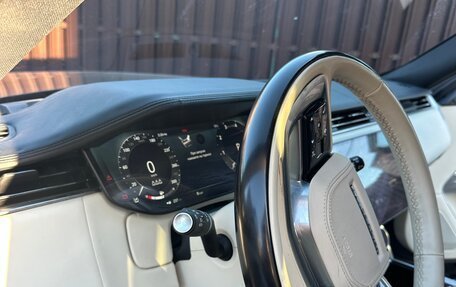 Land Rover Range Rover IV рестайлинг, 2022 год, 16 800 000 рублей, 7 фотография