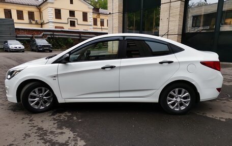 Hyundai Solaris II рестайлинг, 2015 год, 1 080 000 рублей, 2 фотография