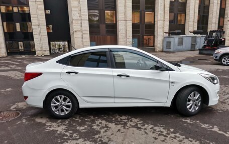 Hyundai Solaris II рестайлинг, 2015 год, 1 080 000 рублей, 10 фотография