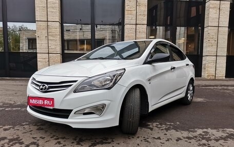 Hyundai Solaris II рестайлинг, 2015 год, 1 080 000 рублей, 12 фотография