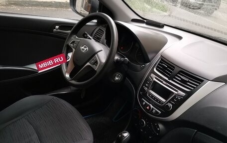 Hyundai Solaris II рестайлинг, 2015 год, 1 080 000 рублей, 17 фотография