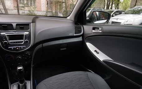 Hyundai Solaris II рестайлинг, 2015 год, 1 080 000 рублей, 19 фотография
