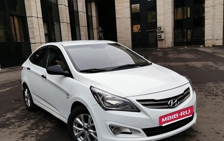 Hyundai Solaris II рестайлинг, 2015 год, 1 080 000 рублей, 11 фотография