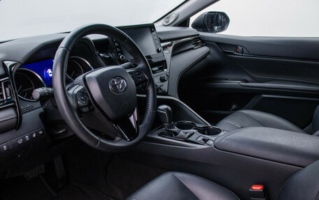 Toyota Camry, 2021 год, 3 045 000 рублей, 9 фотография