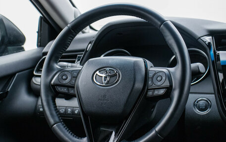 Toyota Camry, 2021 год, 3 045 000 рублей, 15 фотография