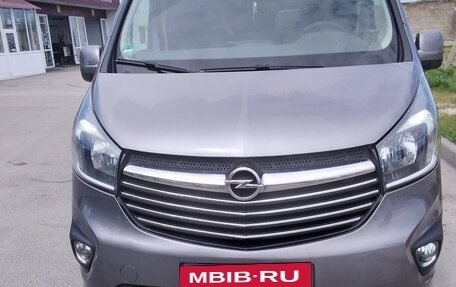 Opel Vivaro B, 2018 год, 2 220 000 рублей, 3 фотография
