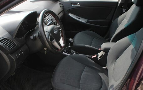 Hyundai Solaris II рестайлинг, 2011 год, 775 000 рублей, 18 фотография