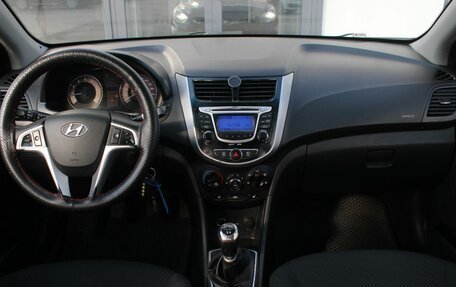 Hyundai Solaris II рестайлинг, 2011 год, 775 000 рублей, 20 фотография