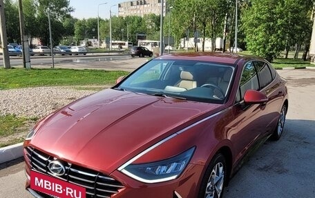 Hyundai Sonata VIII, 2021 год, 2 600 000 рублей, 1 фотография