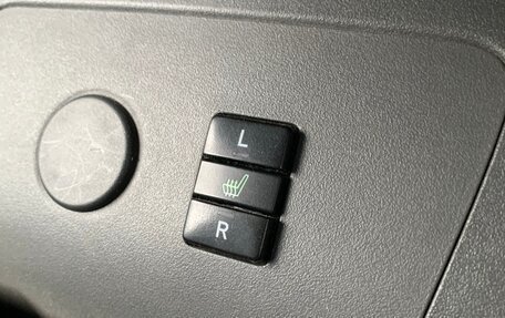 Toyota Prius, 2010 год, 1 000 000 рублей, 10 фотография