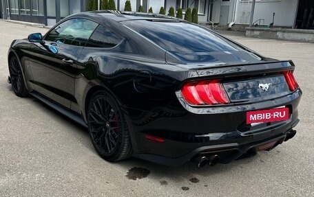 Ford Mustang VI рестайлинг, 2019 год, 3 200 000 рублей, 4 фотография