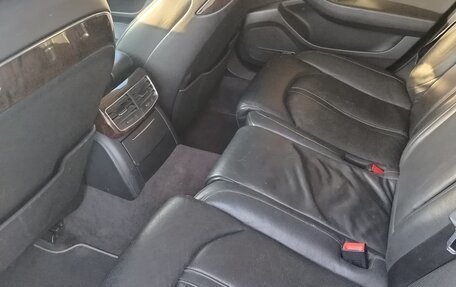 Audi A8, 2010 год, 1 000 000 рублей, 8 фотография