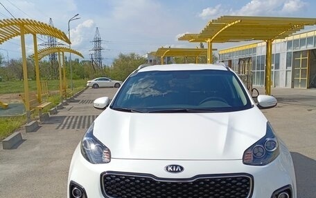 KIA Sportage IV рестайлинг, 2018 год, 2 450 000 рублей, 1 фотография