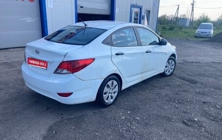 Hyundai Solaris II рестайлинг, 2014 год, 385 000 рублей, 1 фотография