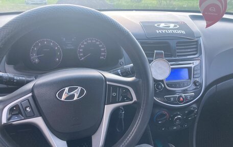 Hyundai Solaris II рестайлинг, 2014 год, 385 000 рублей, 7 фотография