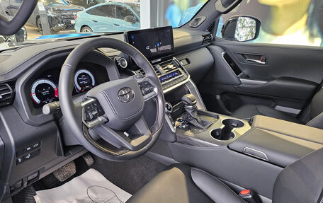 Toyota Land Cruiser, 2025 год, 16 950 000 рублей, 12 фотография