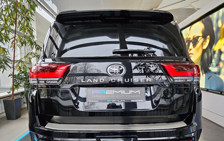 Toyota Land Cruiser, 2025 год, 16 950 000 рублей, 36 фотография