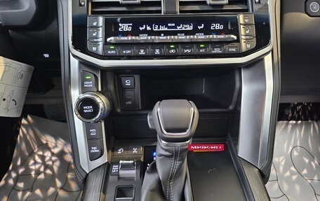 Toyota Land Cruiser, 2025 год, 16 950 000 рублей, 21 фотография