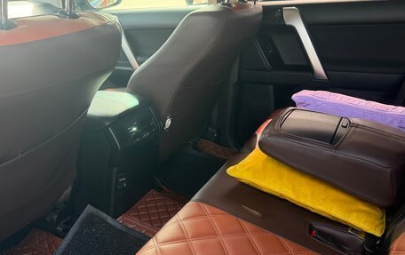 Toyota Land Cruiser Prado 150 рестайлинг 2, 2018 год, 5 500 000 рублей, 4 фотография