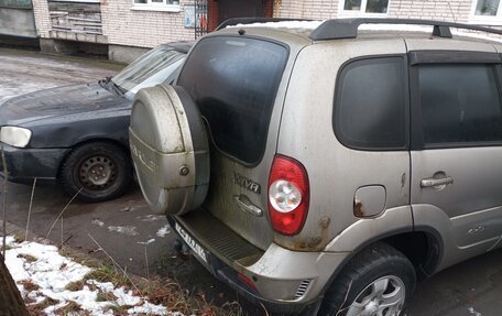 Chevrolet Niva I рестайлинг, 2012 год, 220 000 рублей, 3 фотография